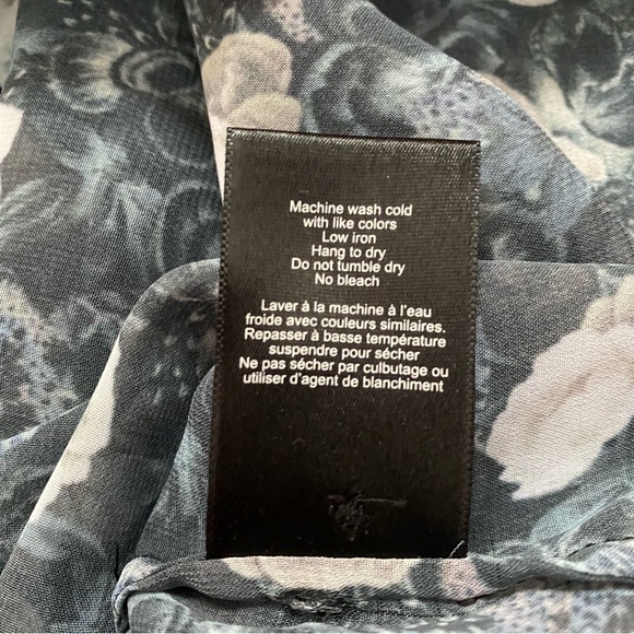 Sunday Best from Aritzia - Crop Floral Blouse with Open Back - Picture 6 of 7